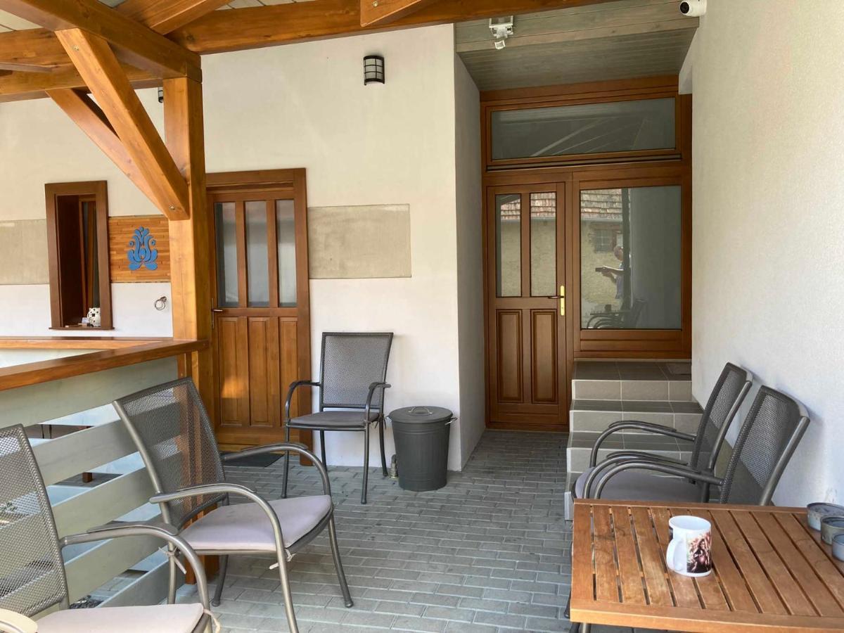 Toronyi Vendégház Exterior foto